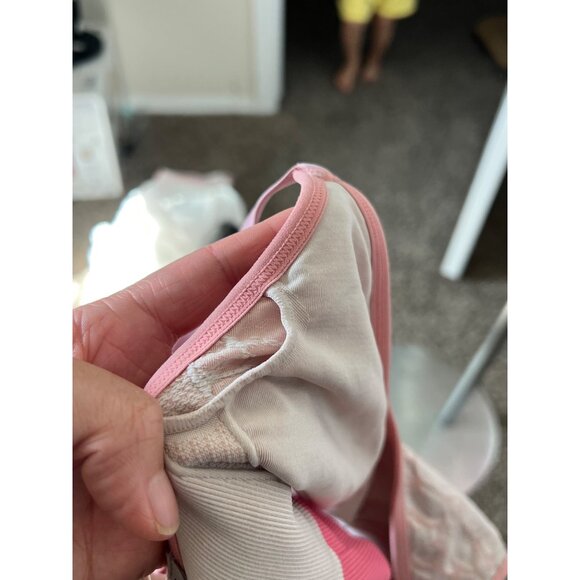 Under Armour Pink Sports Bra Size M - Picture 5 of 5